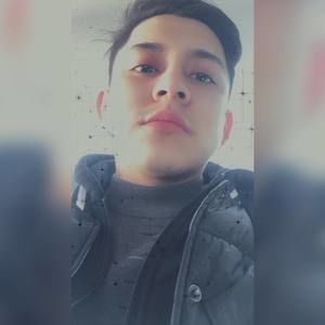 Meet your Posher, Dominic